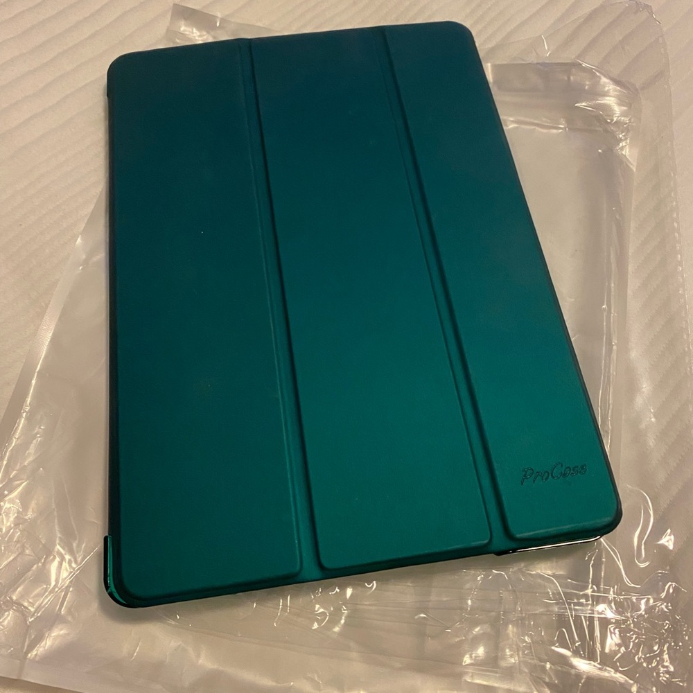 iPad case brand new